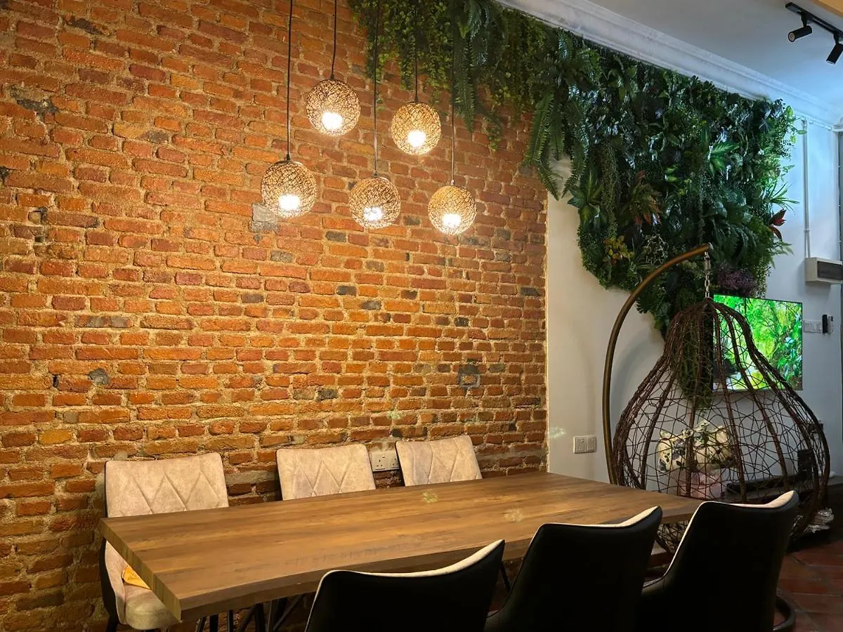 New! 9 Pax Georgetown Heritage Pre-War House 3Br