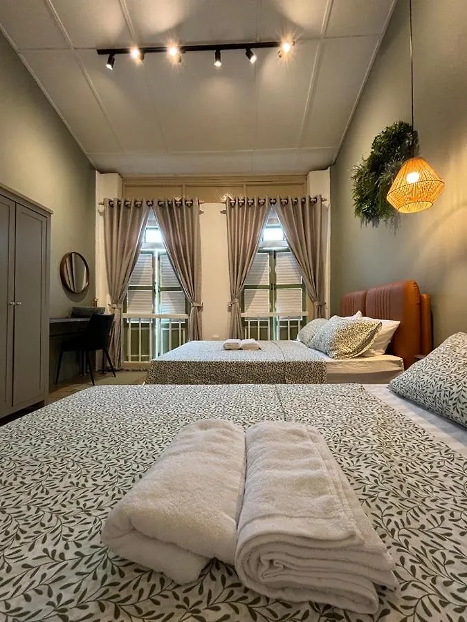 New! 9 Pax Georgetown Heritage Pre-War House 3Br